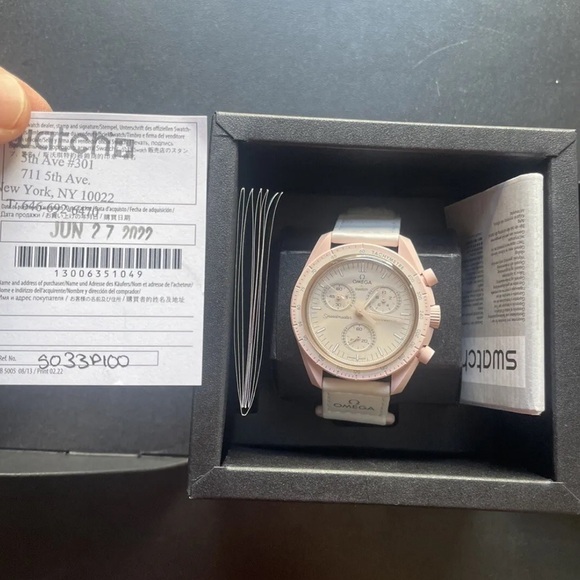 Moonswatch Mission To Venus - Picture 3 of 3